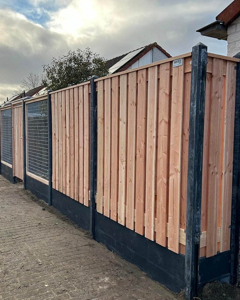 schutting laten beitsen