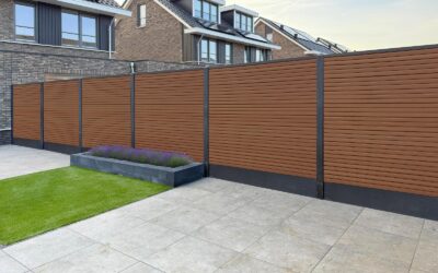 Composiet of grenen schutting laten plaatsen