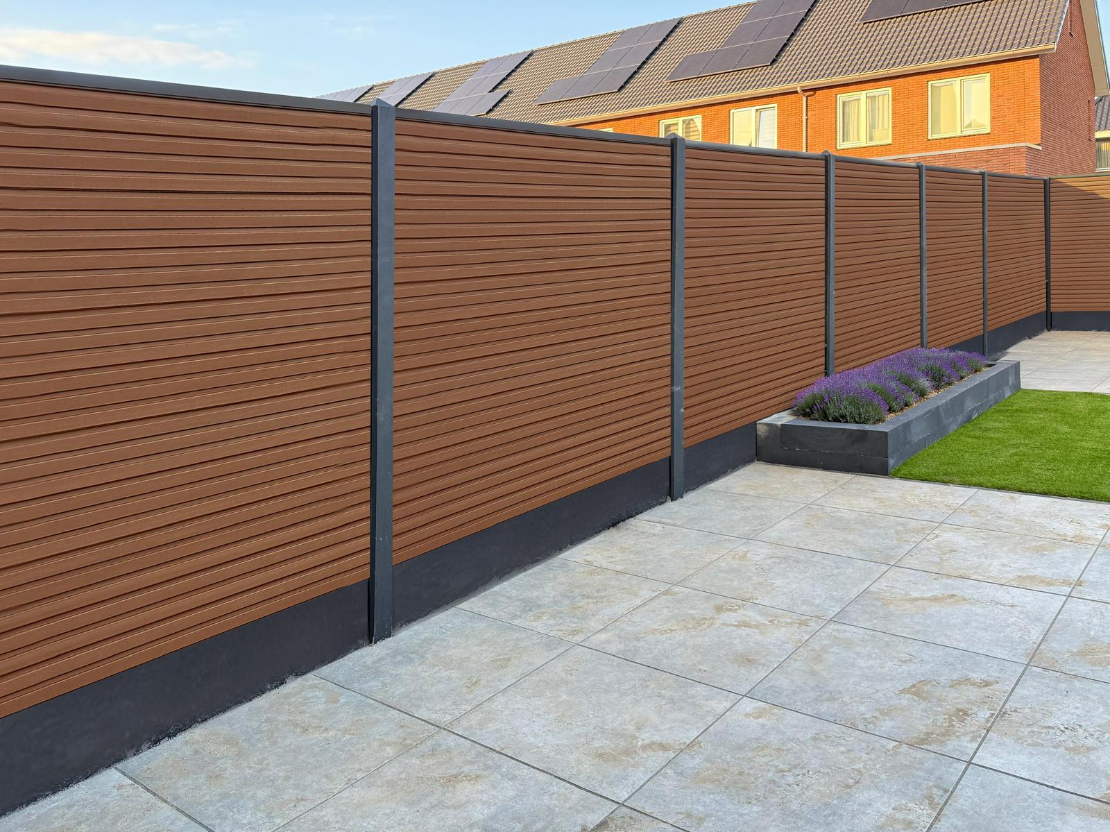 Composiet (2) douglas hout beton schutting